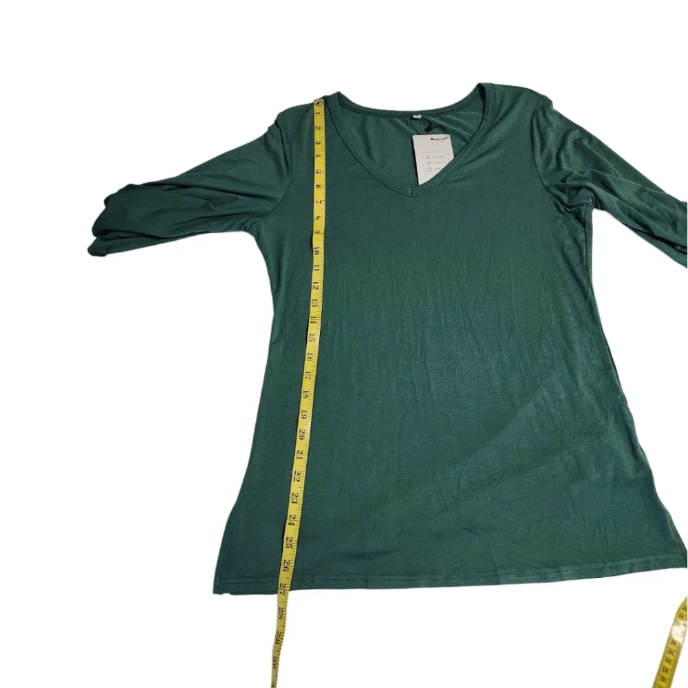 NWT Fashion Women's M V-Neck 3/4 Flutter/Bell Sleeve Lightweight Green Tunic Top